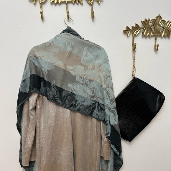 Silver & blue scarf/shawl - Picture 8 of 8